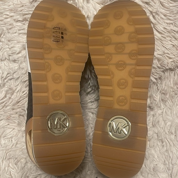 MICHAEL KORS Billie Leather
White Brown Casual Trainer
Sneakers Size 8.5 - Picture 7 of 7